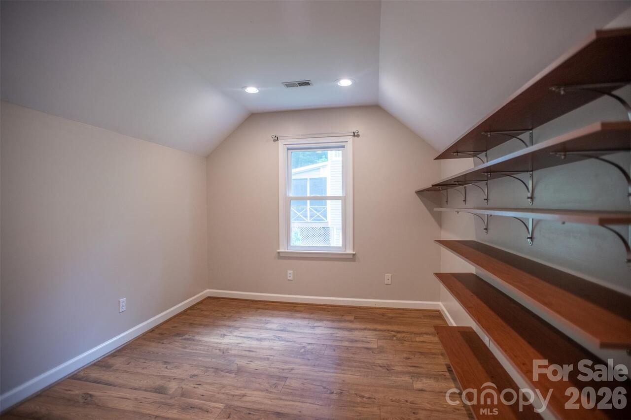 Listing Photo 27