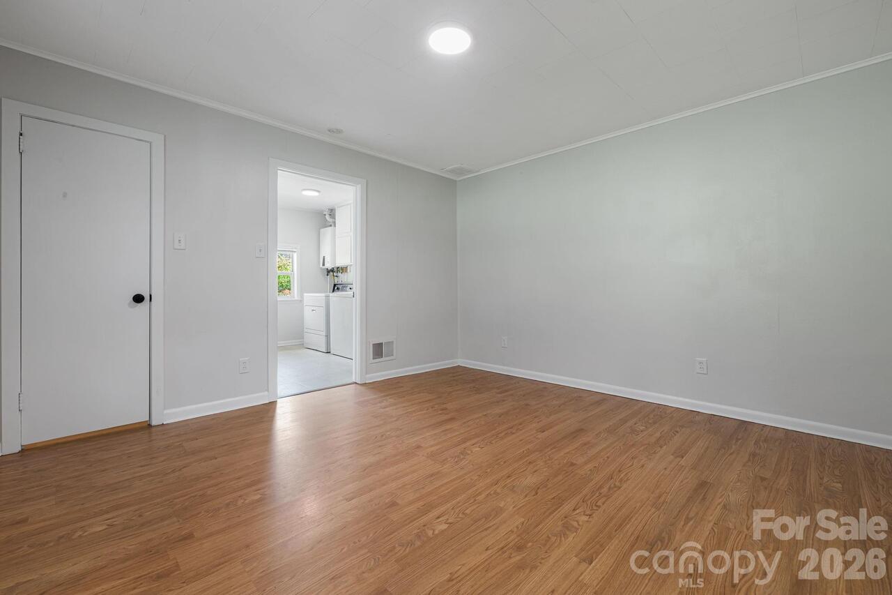 Listing Photo 19