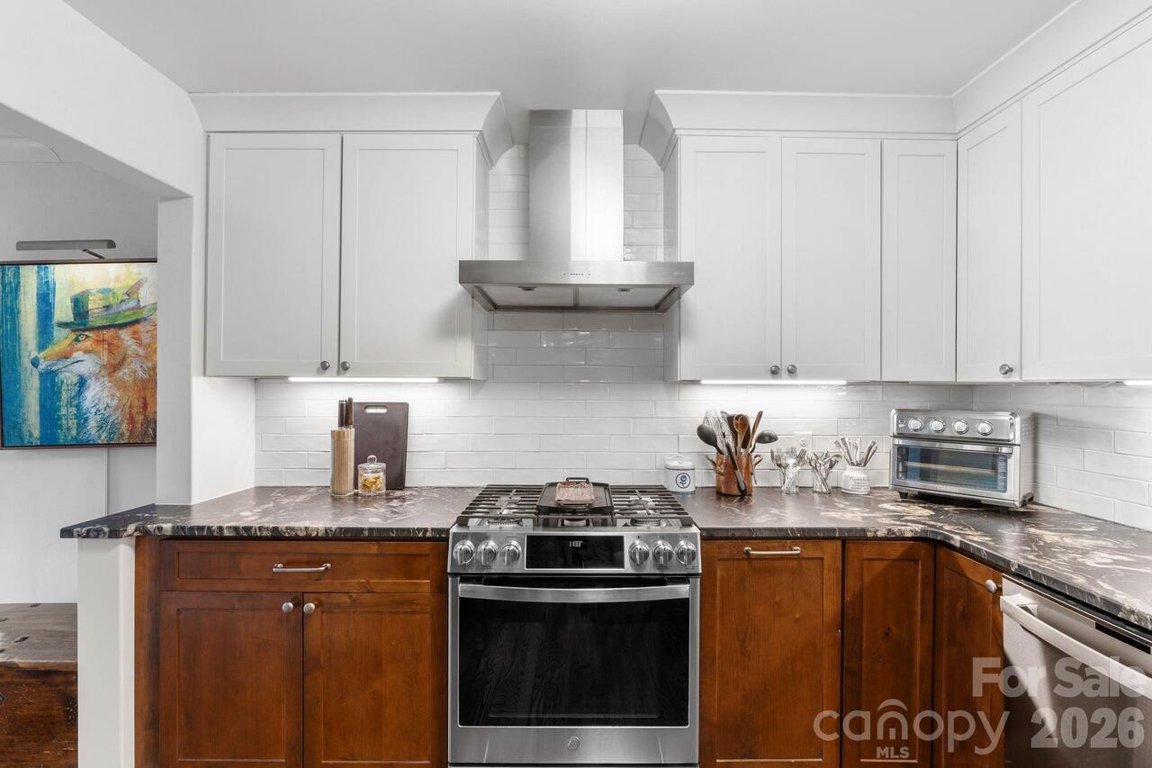 Listing Photo 8