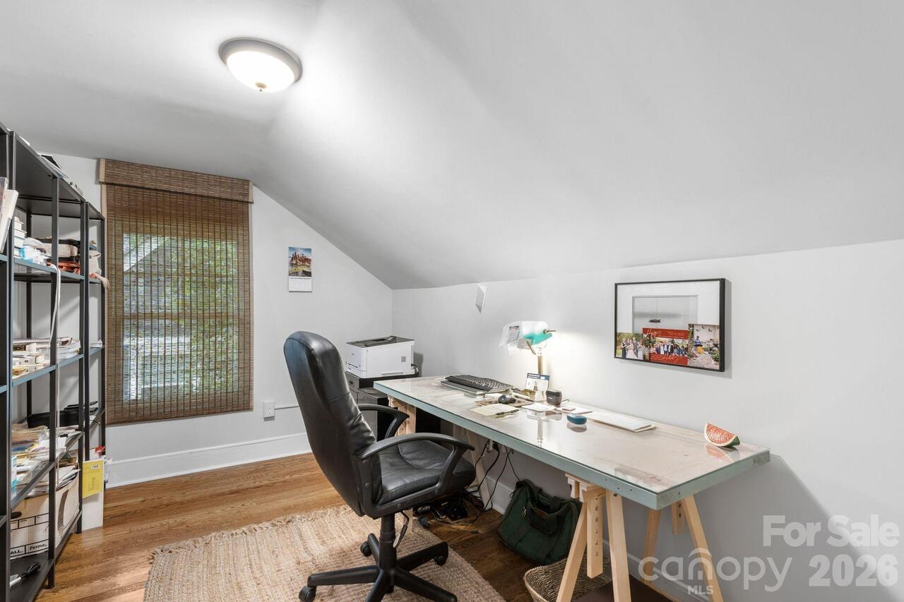 Listing Photo 28