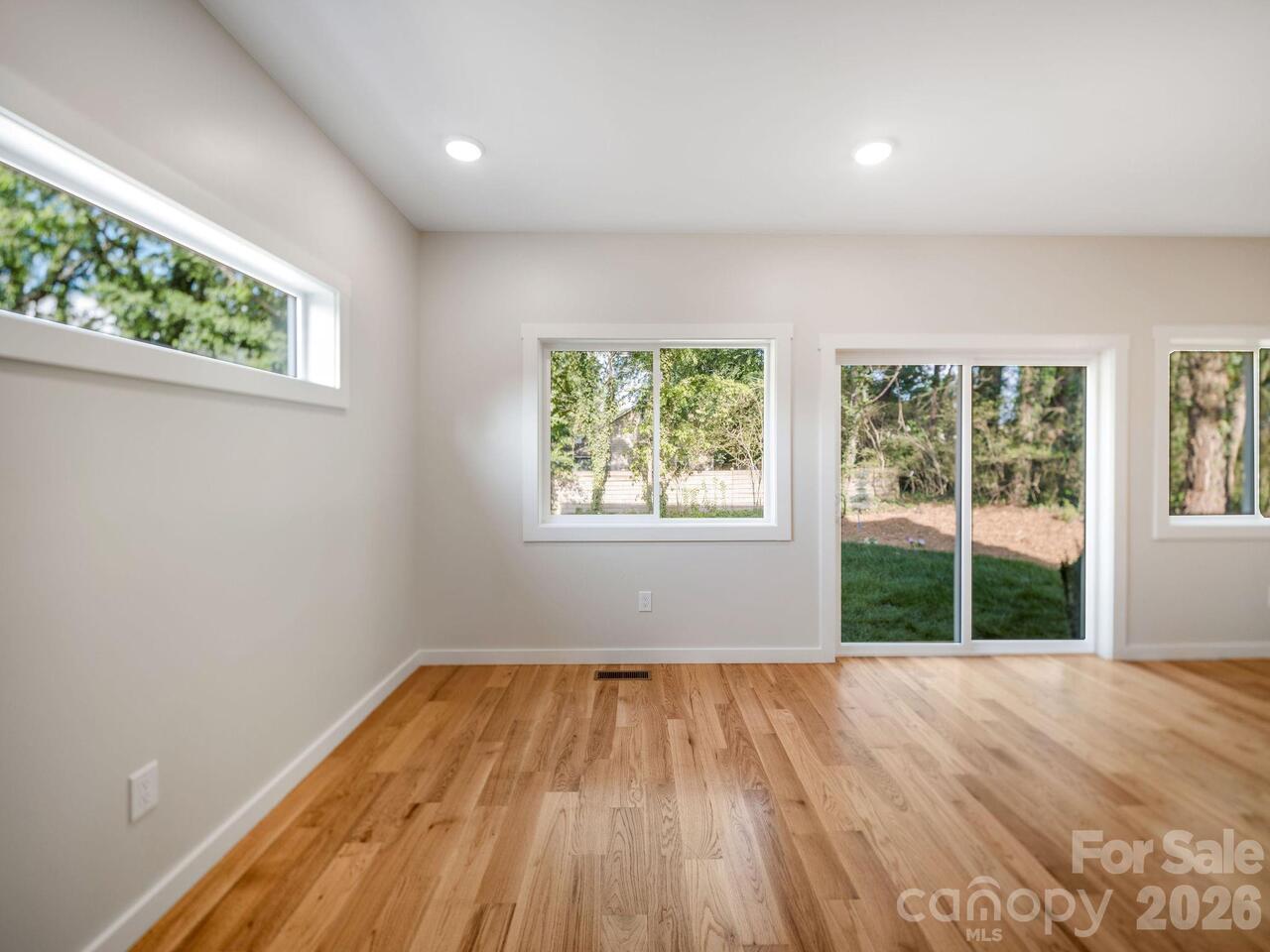 Listing Photo 32