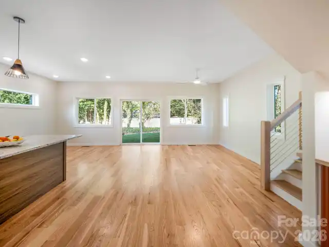 Listing Photo 15