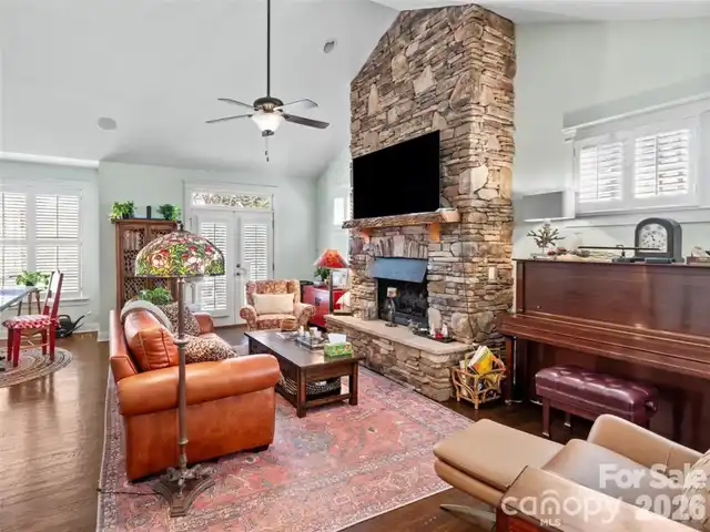 Listing Photo 7