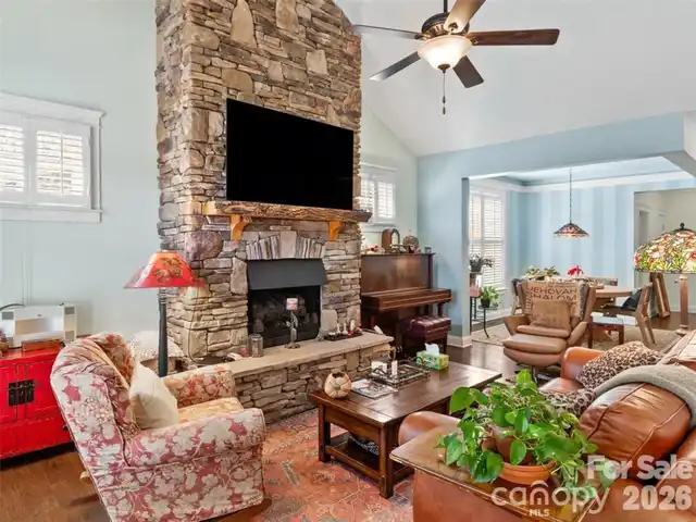 Listing Photo 9