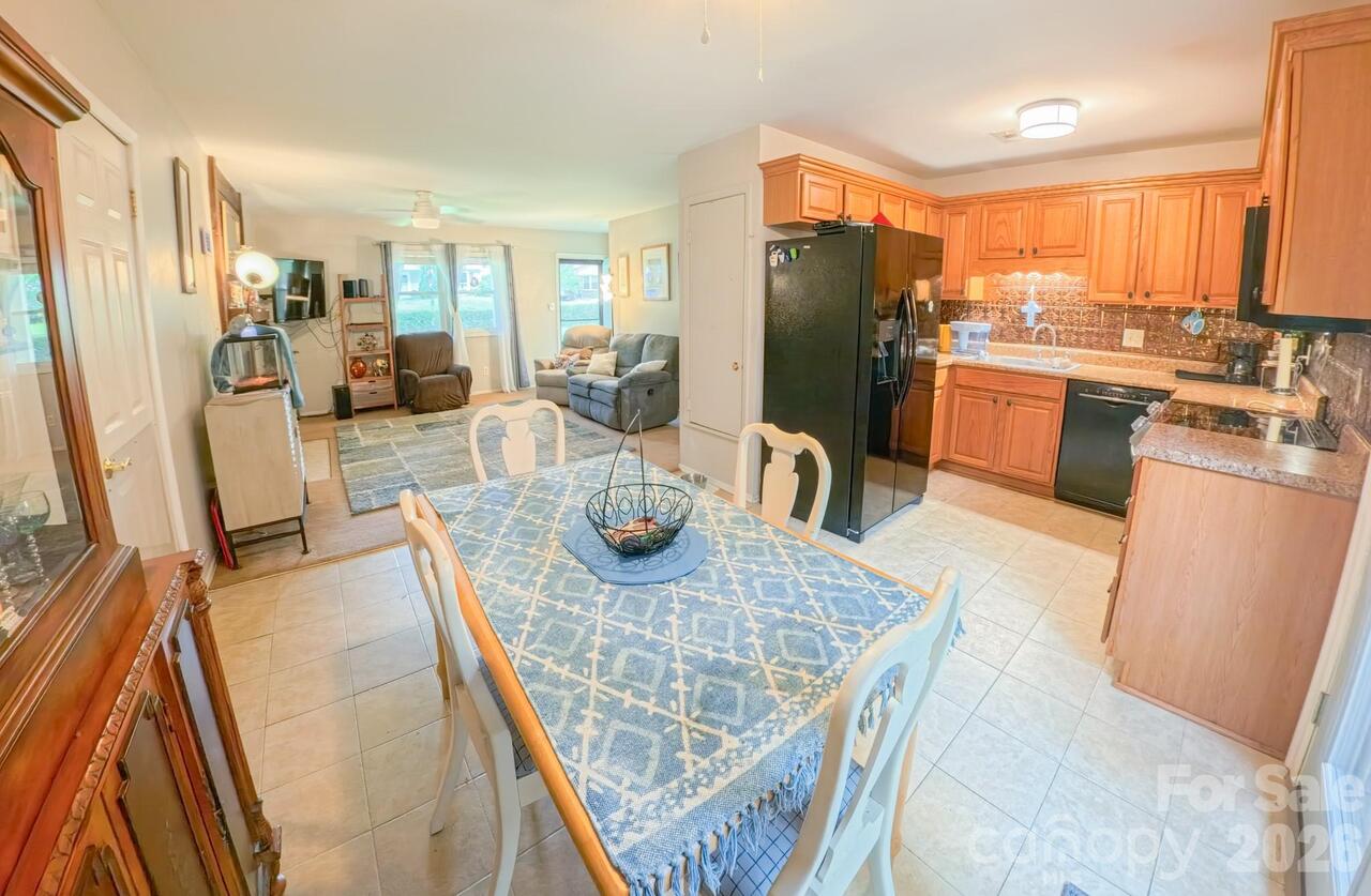 Listing Photo 8