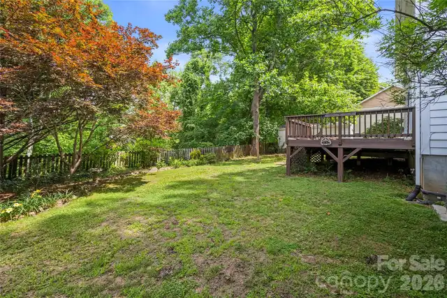 Listing Photo 11