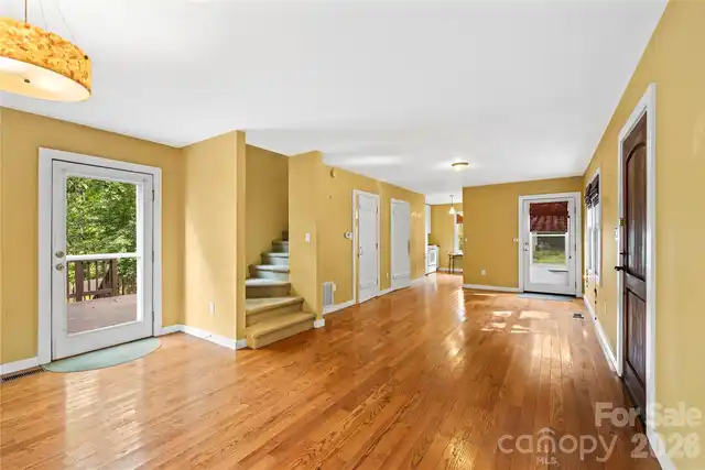 Listing Photo 15