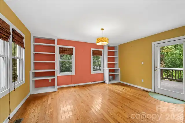 Listing Photo 17