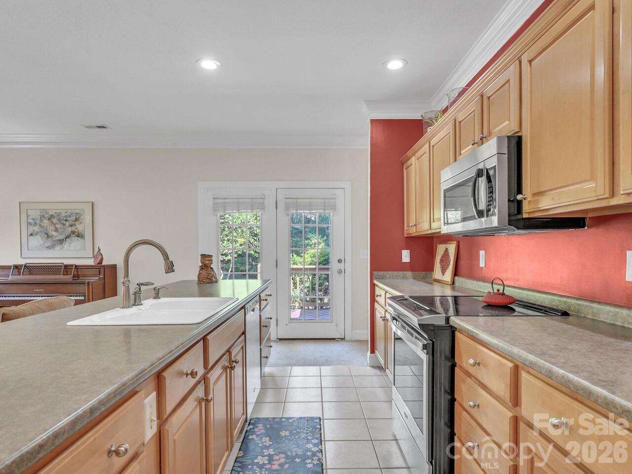 Listing Photo 16