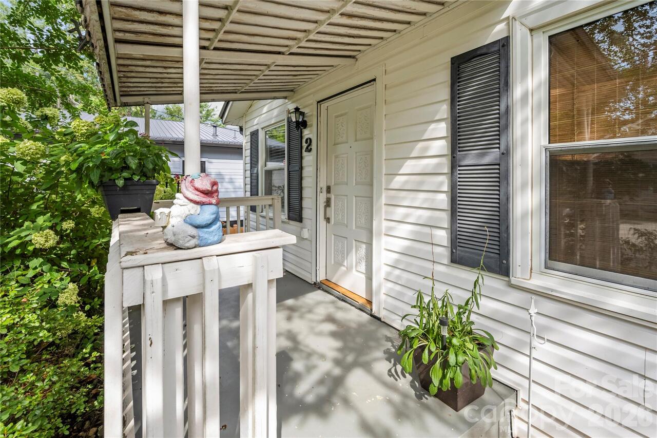 Listing Photo 4