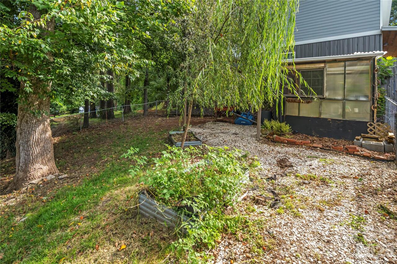 Listing Photo 23