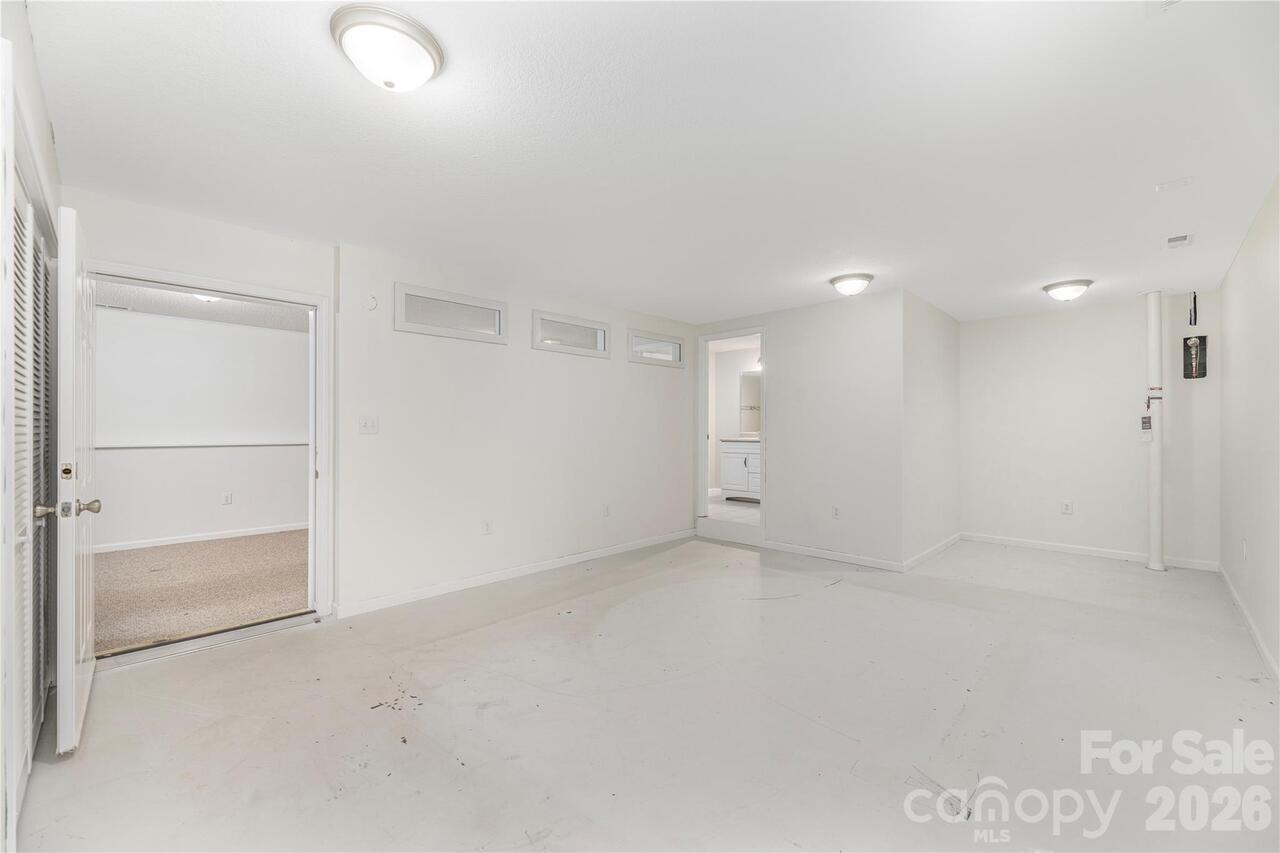Listing Photo 28