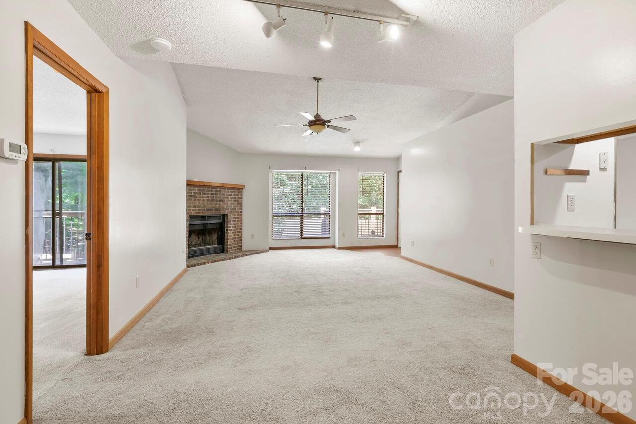 Listing Photo 7