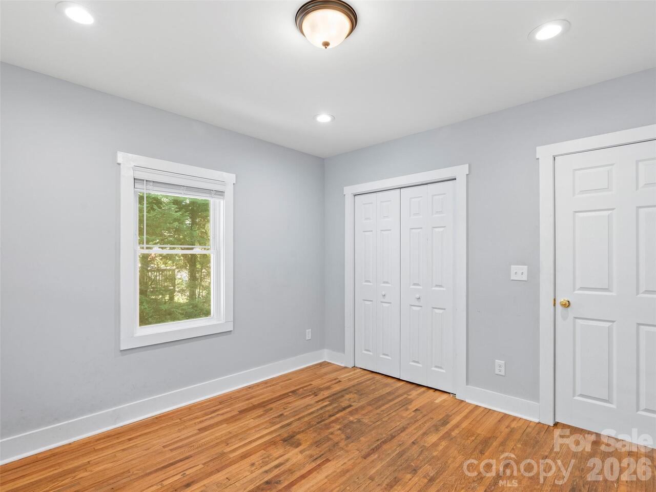Listing Photo 22