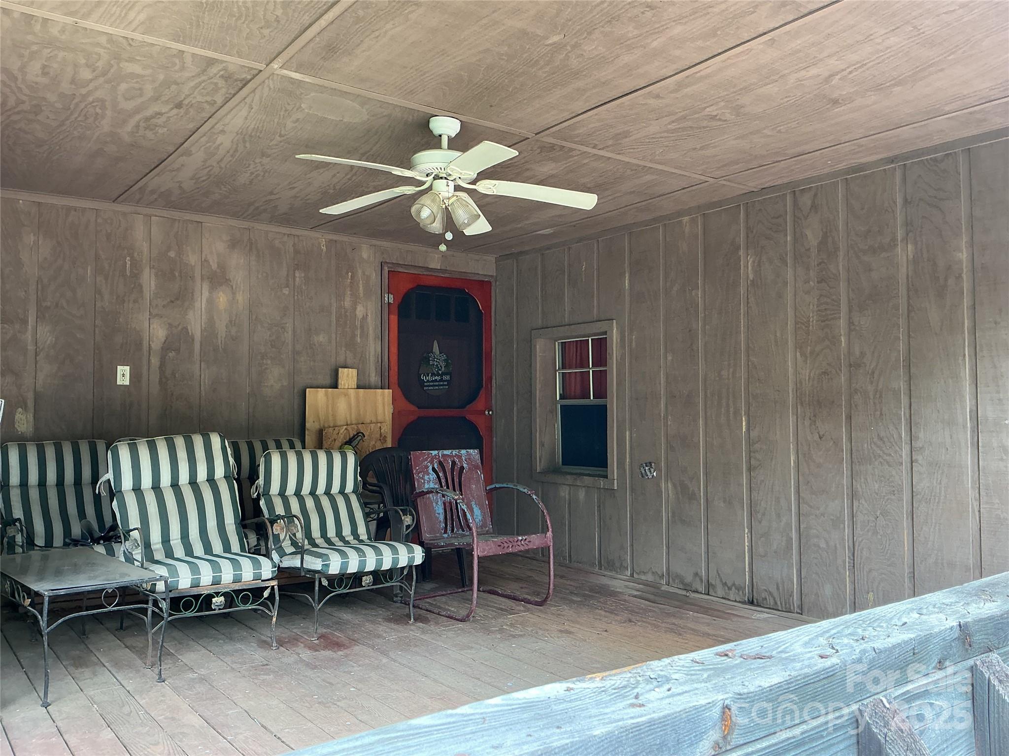 Listing Photo 10