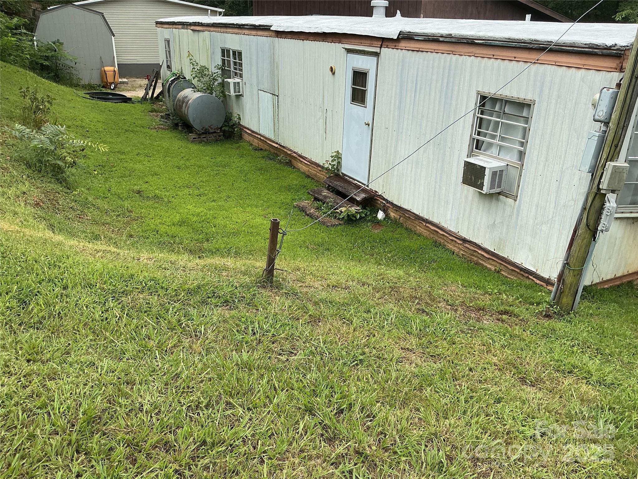 Listing Photo 11