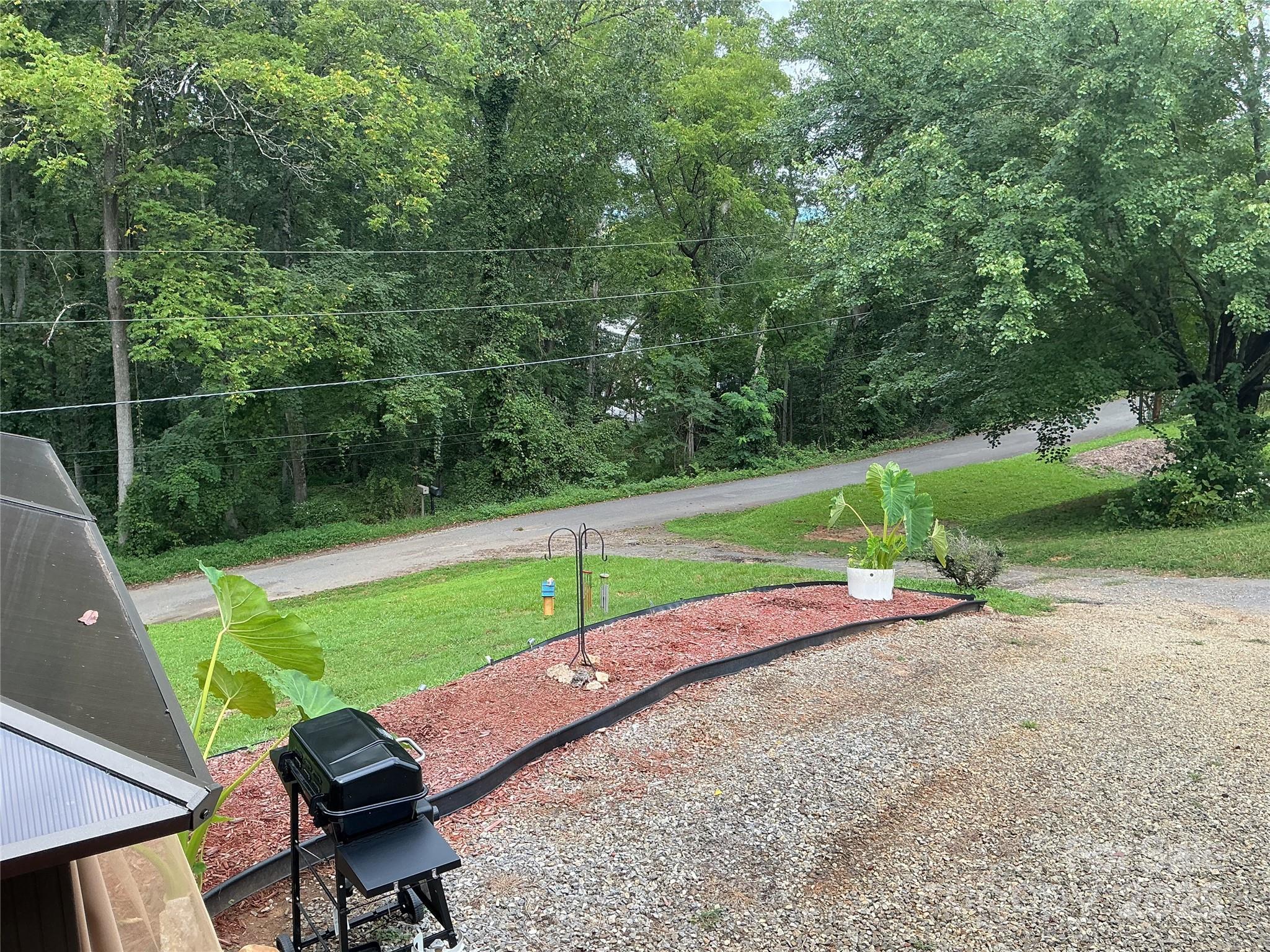 Listing Photo 12
