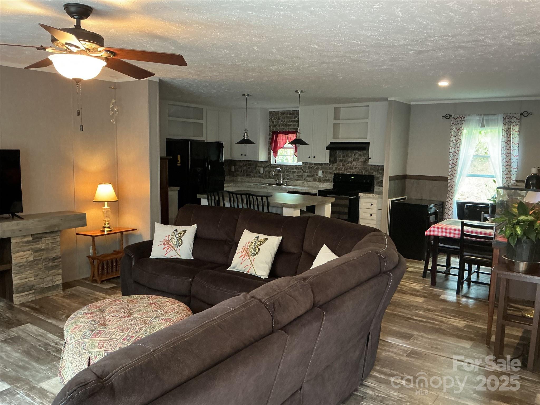 Listing Photo 18