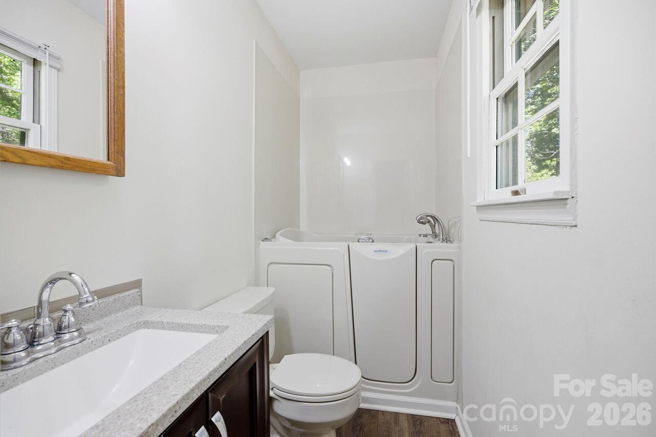 Listing Photo 13