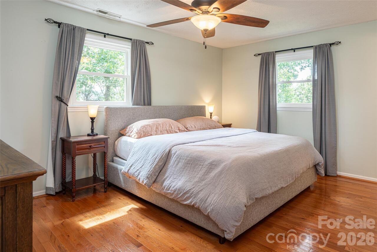Listing Photo 22