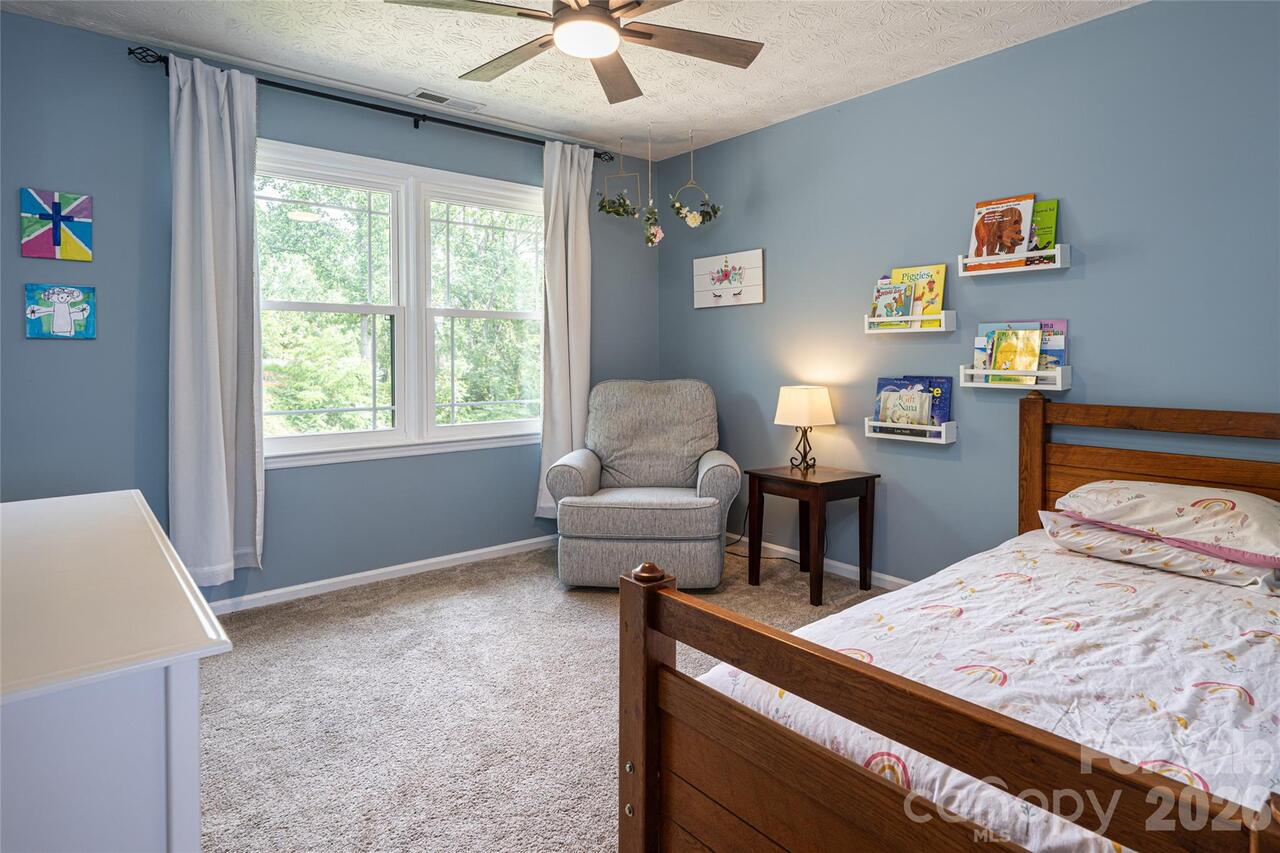 Listing Photo 18