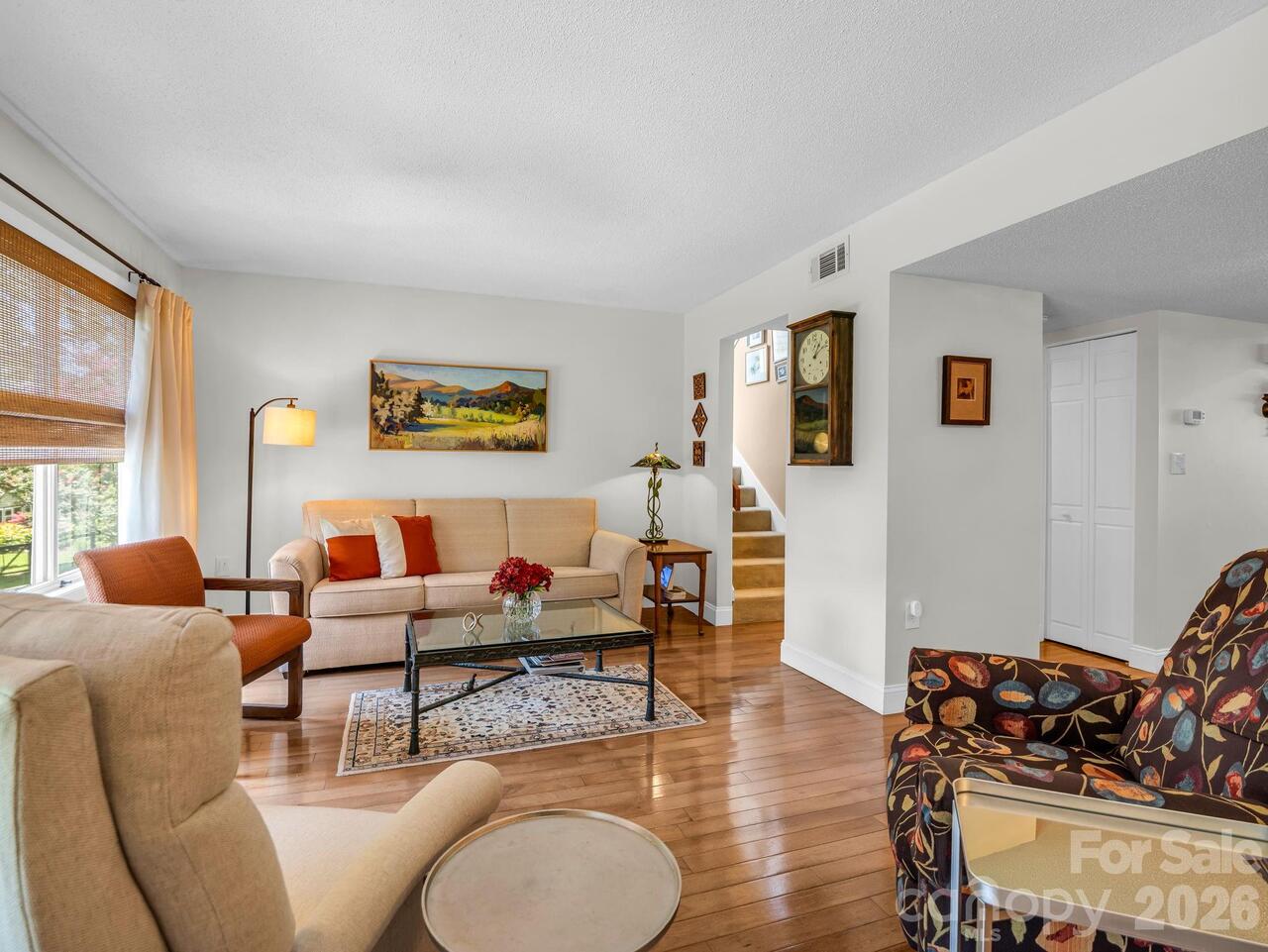 Listing Photo 10