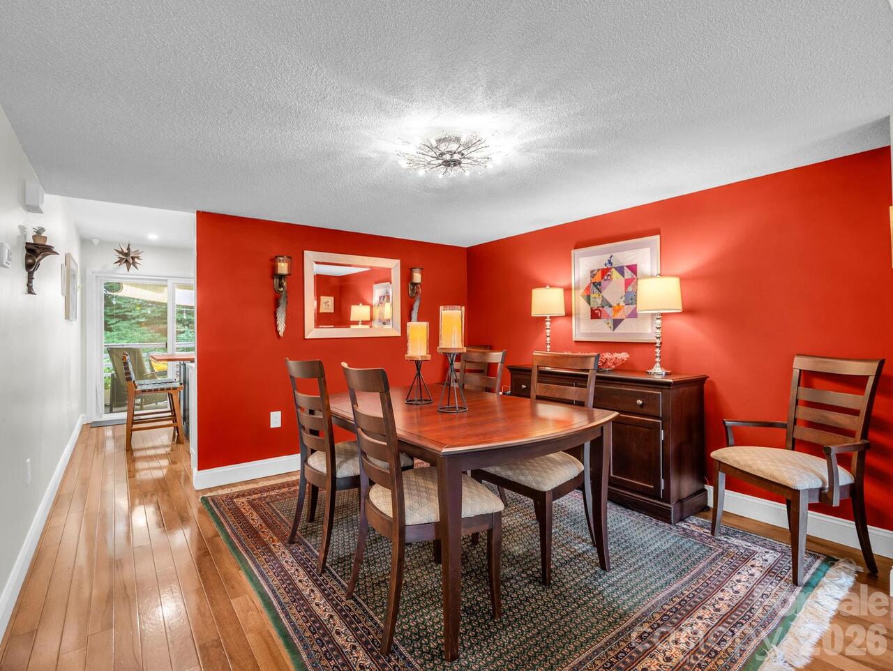 Listing Photo 12