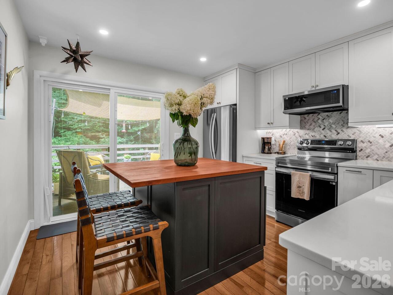 Listing Photo 17