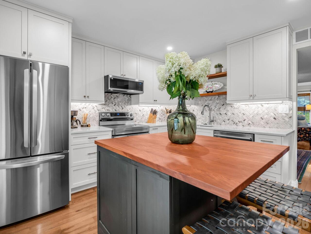Listing Photo 18