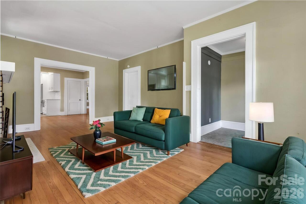 Listing Photo 6