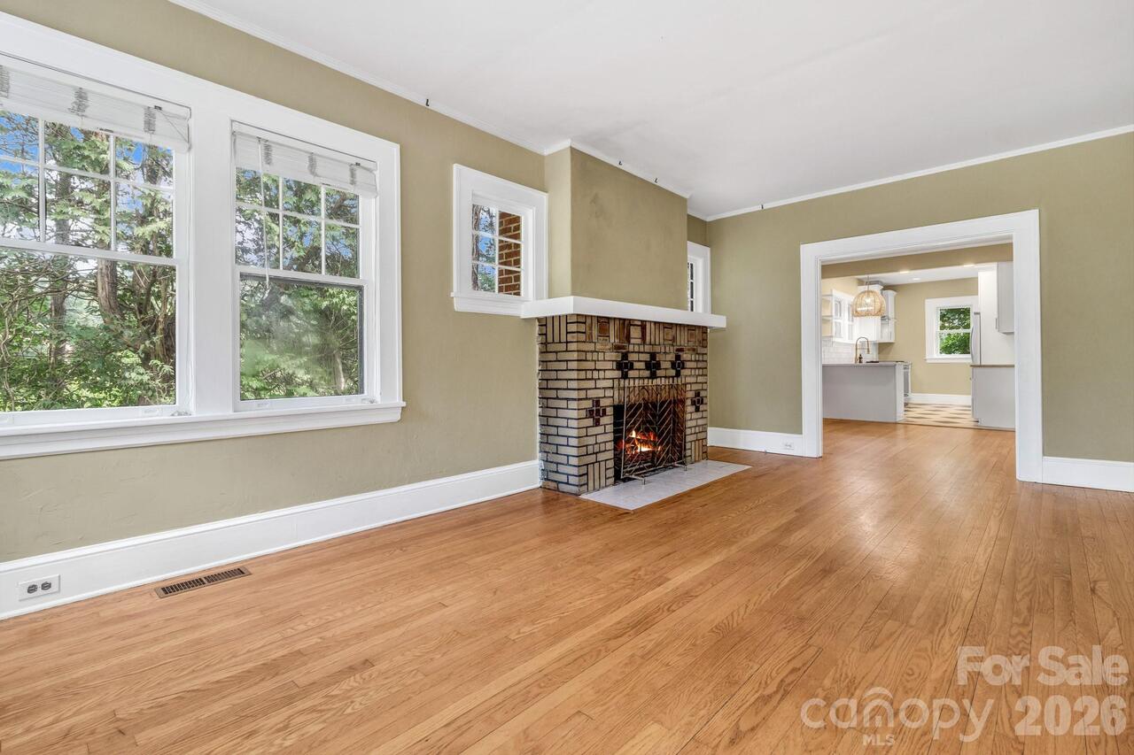 Listing Photo 7