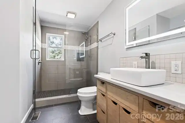 Listing Photo 6