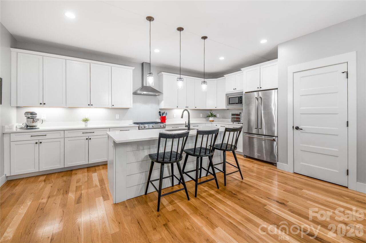 Listing Photo 15