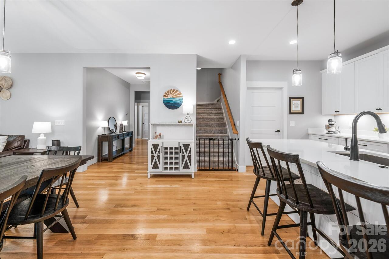 Listing Photo 18