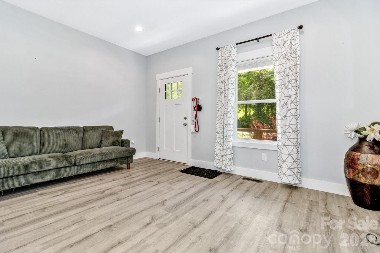 Listing Photo 7