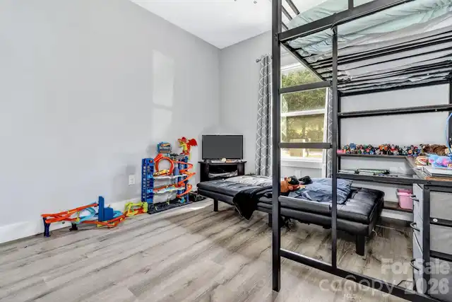 Listing Photo 21