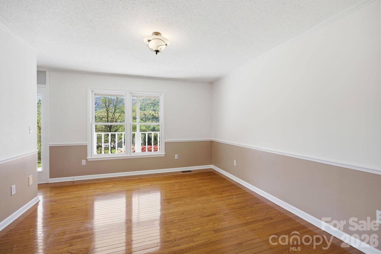 Listing Photo 23