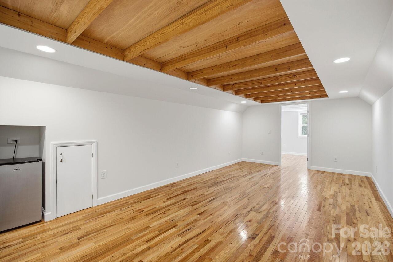 Listing Photo 31