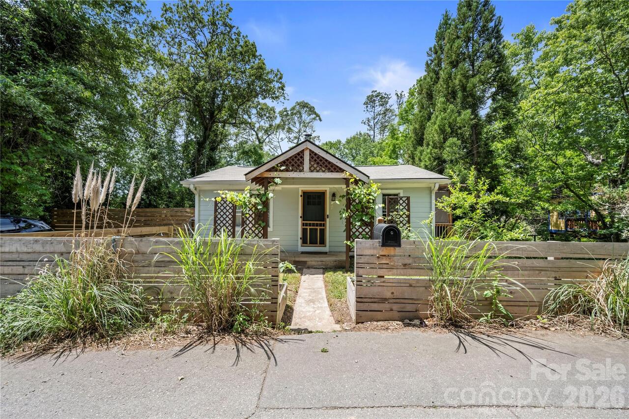 Listing Photo 1