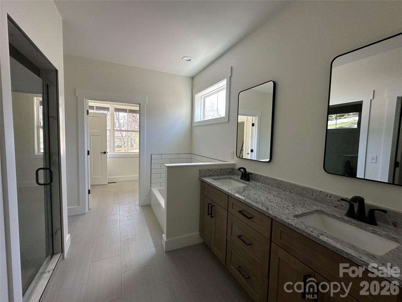 Listing Photo 9