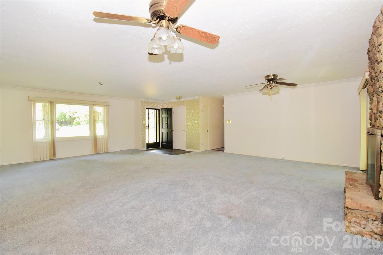 Listing Photo 7