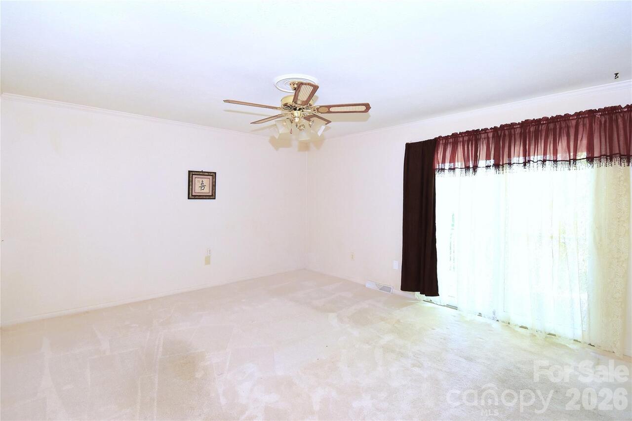 Listing Photo 13
