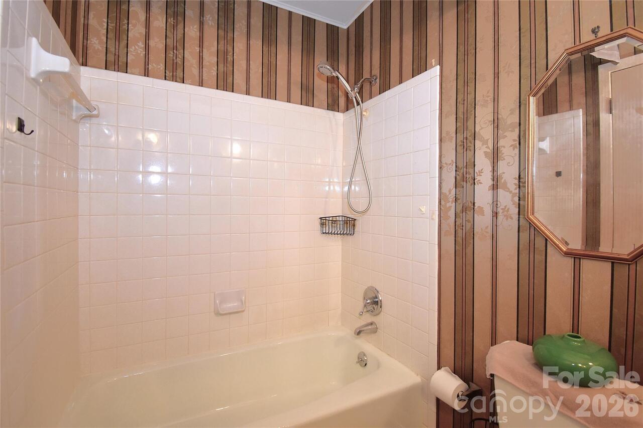 Listing Photo 24