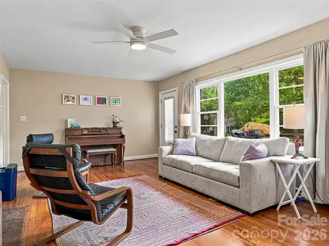 Listing Photo 7