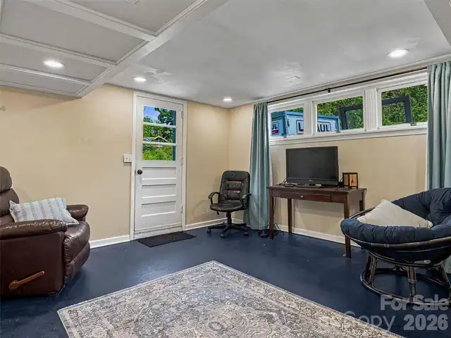 Listing Photo 19