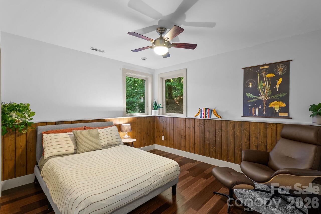 Listing Photo 14