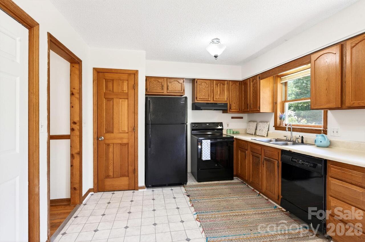 Listing Photo 7
