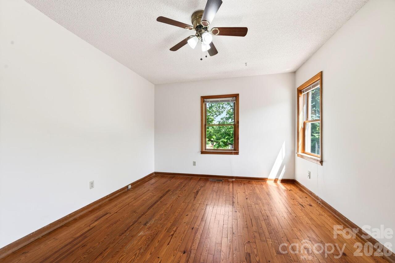 Listing Photo 21