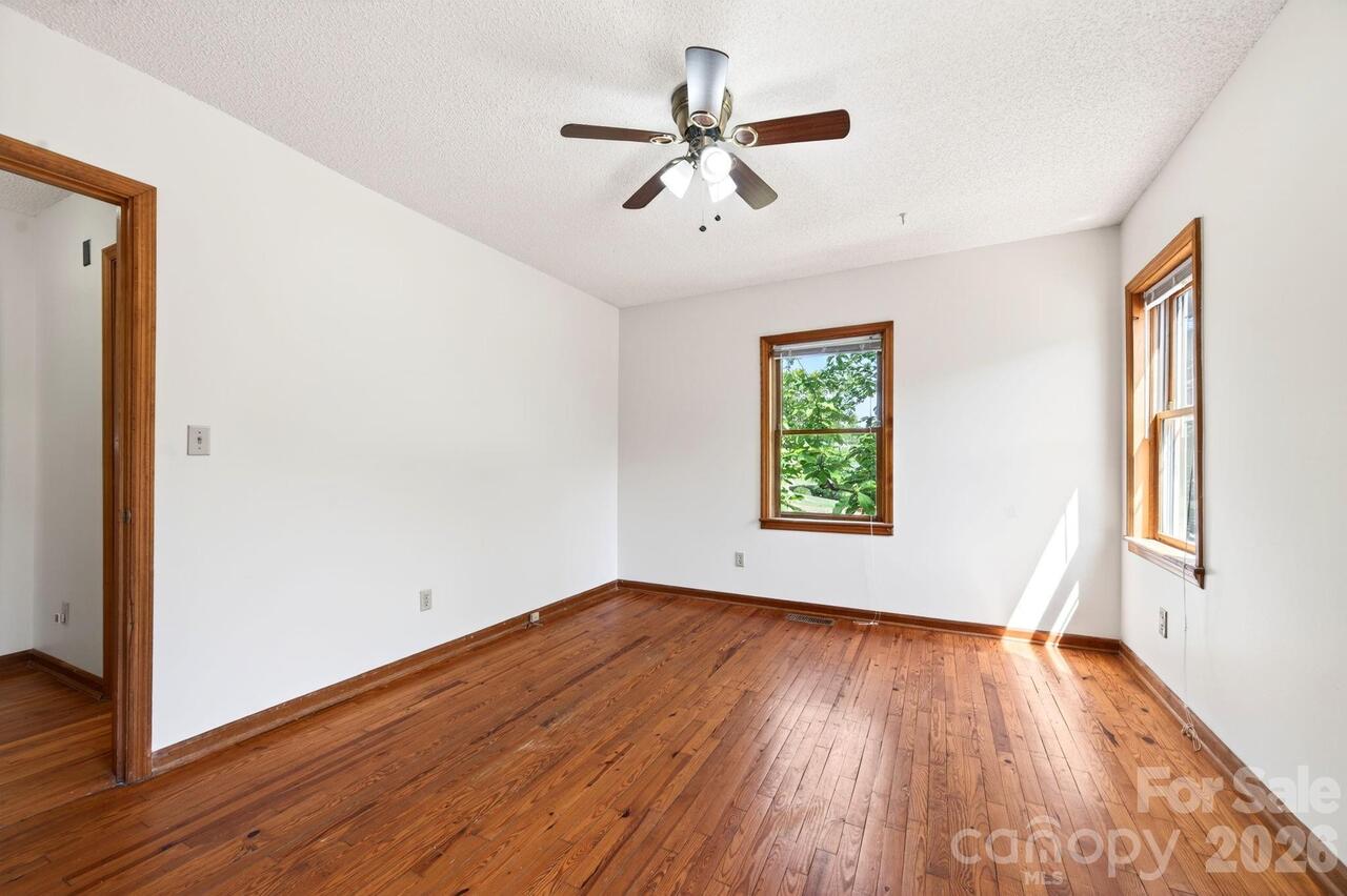 Listing Photo 22