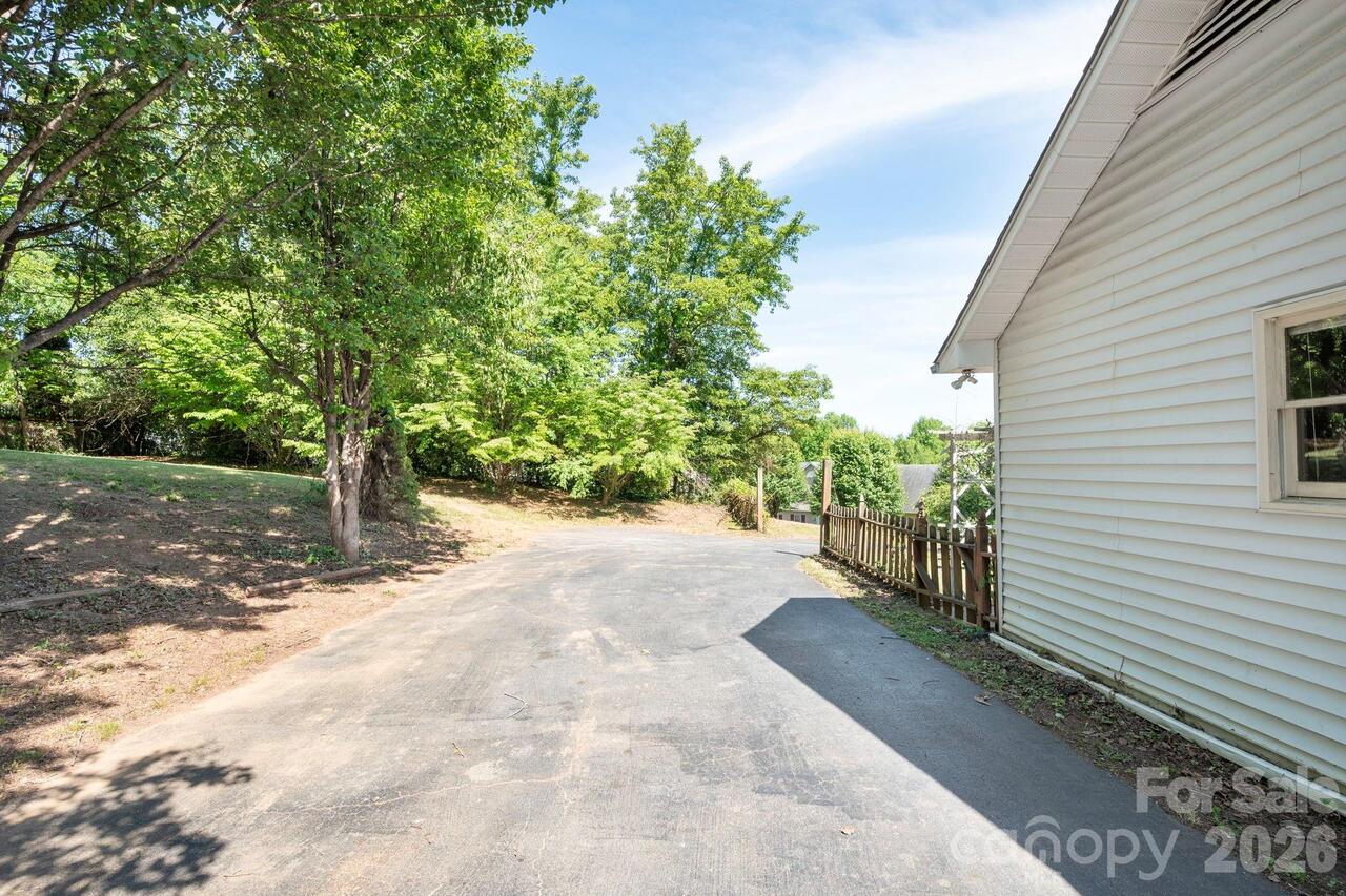 Listing Photo 32